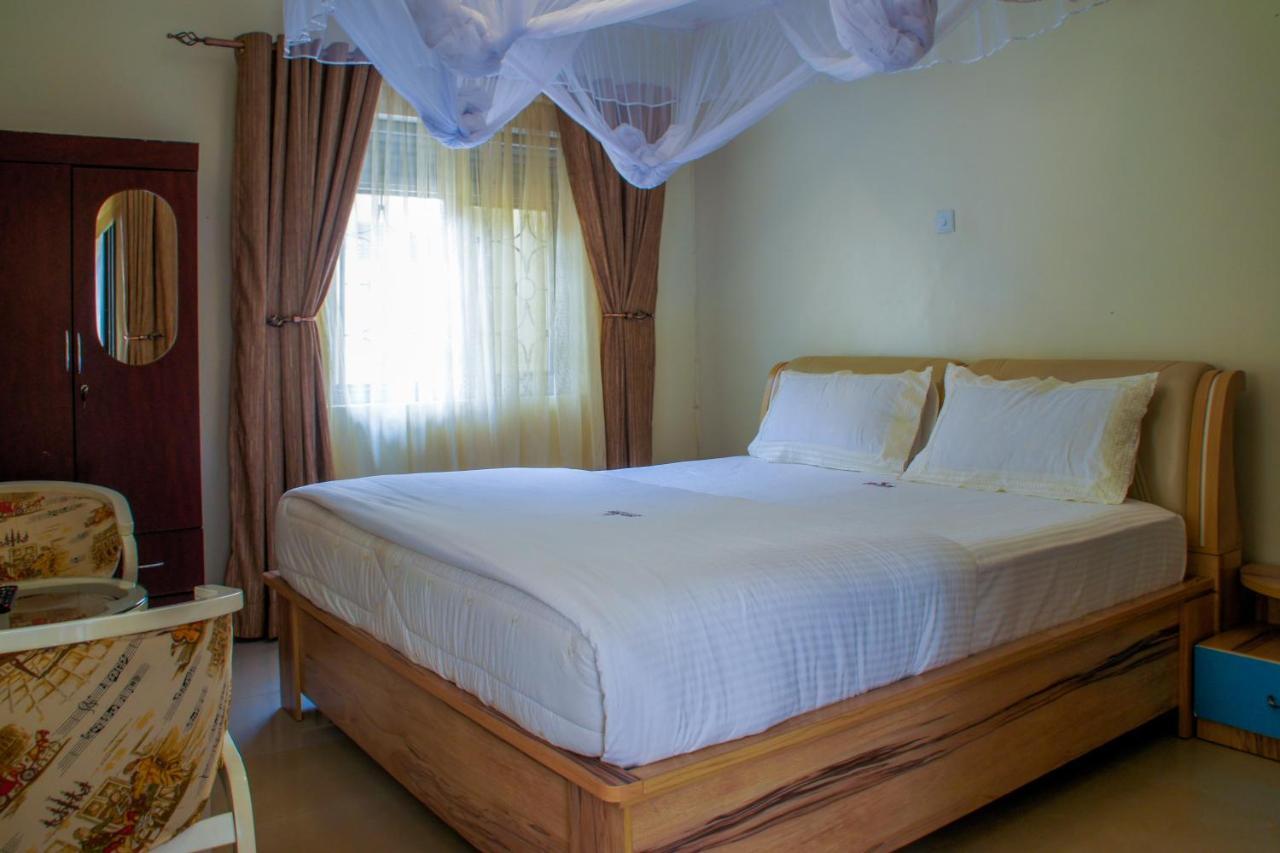 Alfa Hotel Munyonyo Kampala Exterior photo